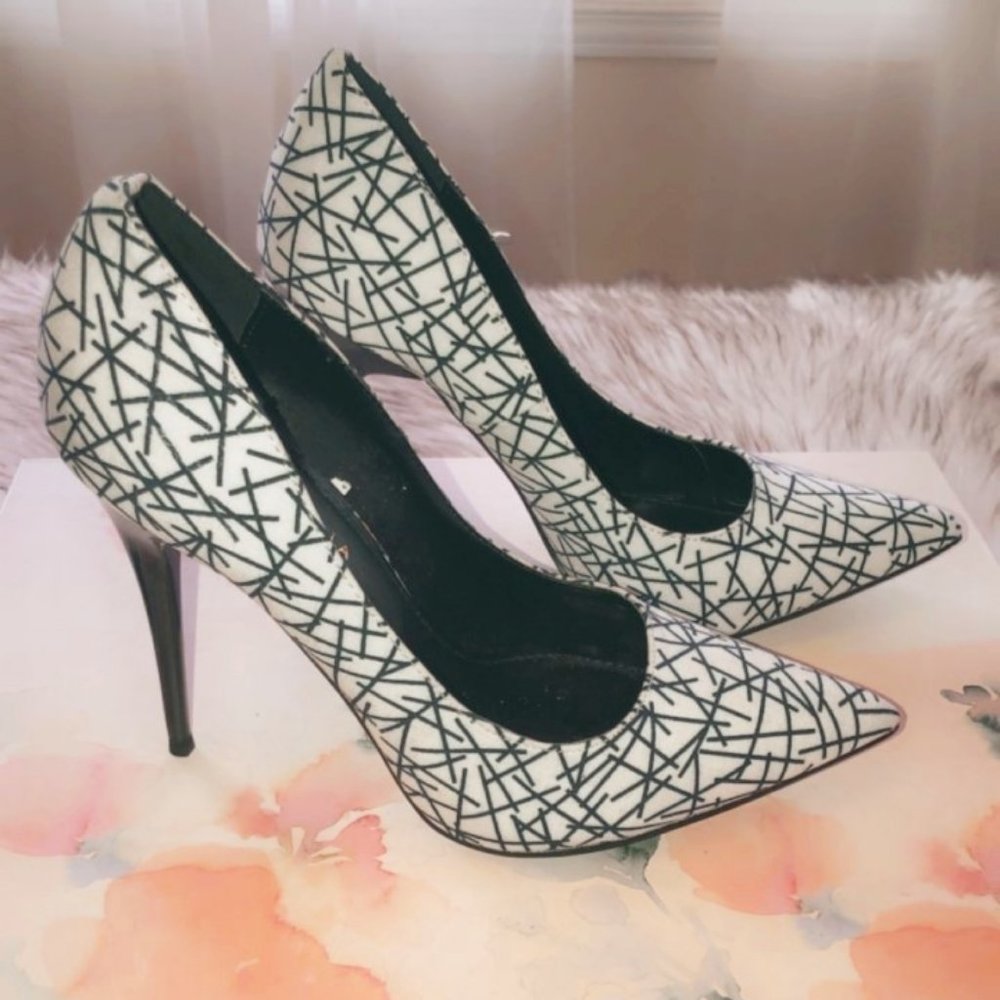 BLACK & WHITE HEELS